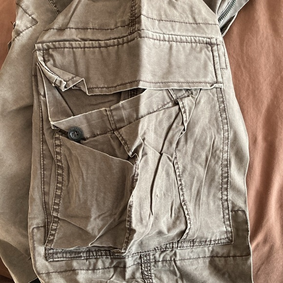 Old navy greenish brown cargo pants 34x32 - Picture 4 of 6